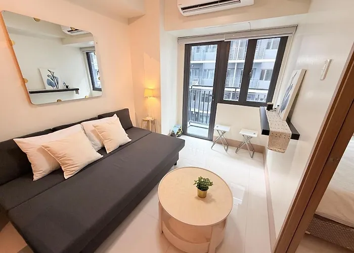 Shore3 Residences Rm 1262 Spacious Big Cut Unit By Prime Moa Manila