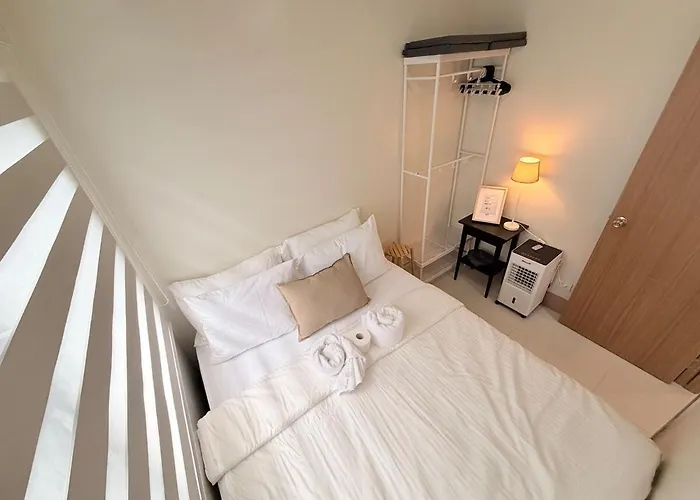 Shore3 Residences Rm 1262 Spacious Big Cut Unit By Prime Moa *